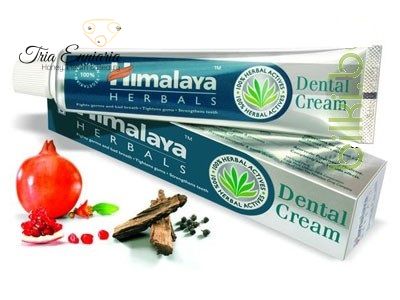 Зубная паста с травами и натуральным фтором, 100 г, производитель HIMALAYA.